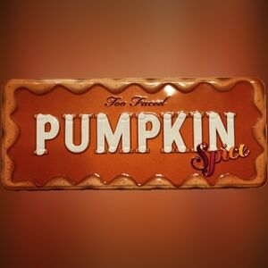 Too Faced Limited Edition Pumpkin Spice Eye Shadow Palette